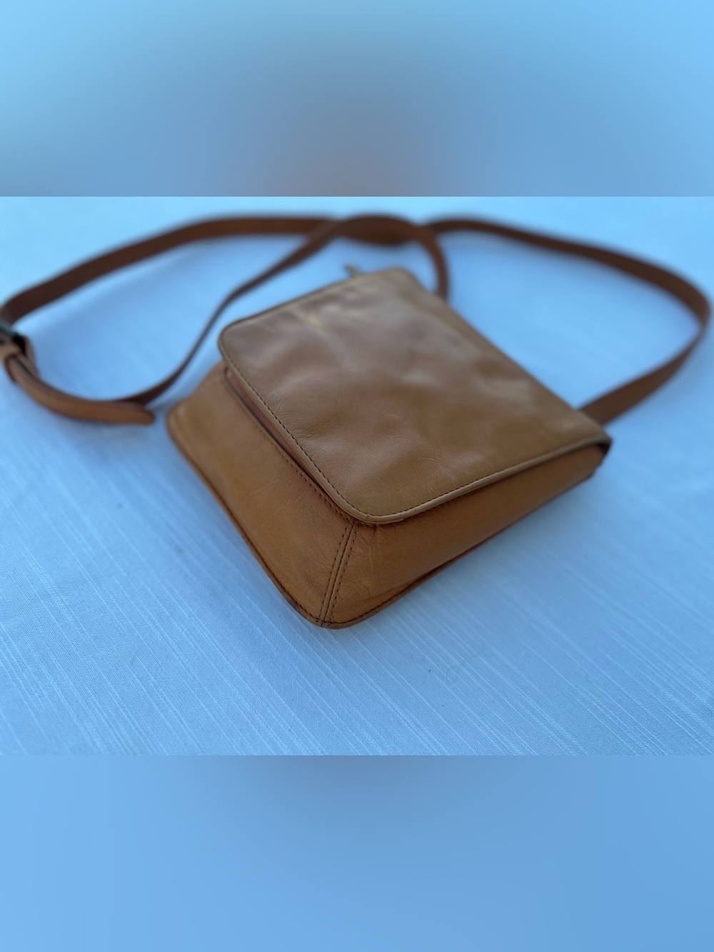 Hobo International Vintage Organizer Crossbody Travel Bag Orange Leather